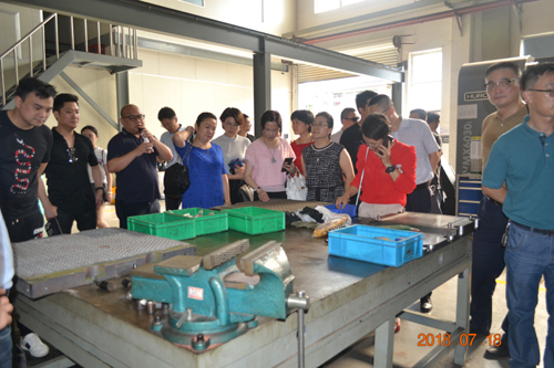 舐め犯し3波多野结衣