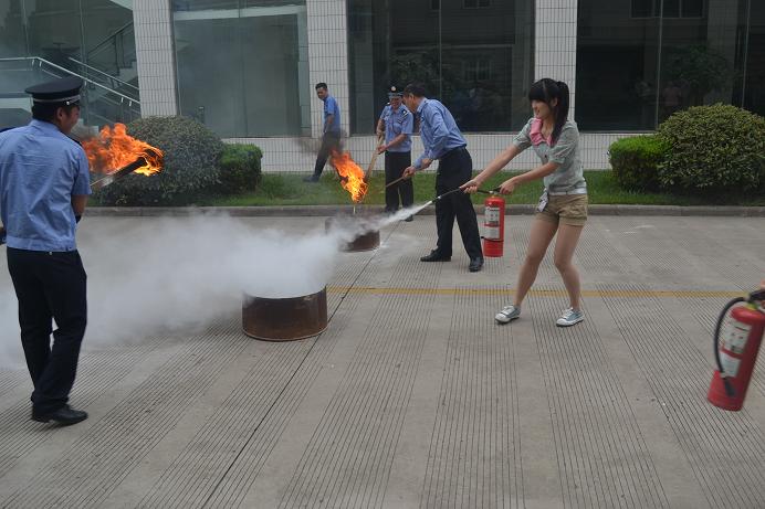 舐め犯し3波多野结衣