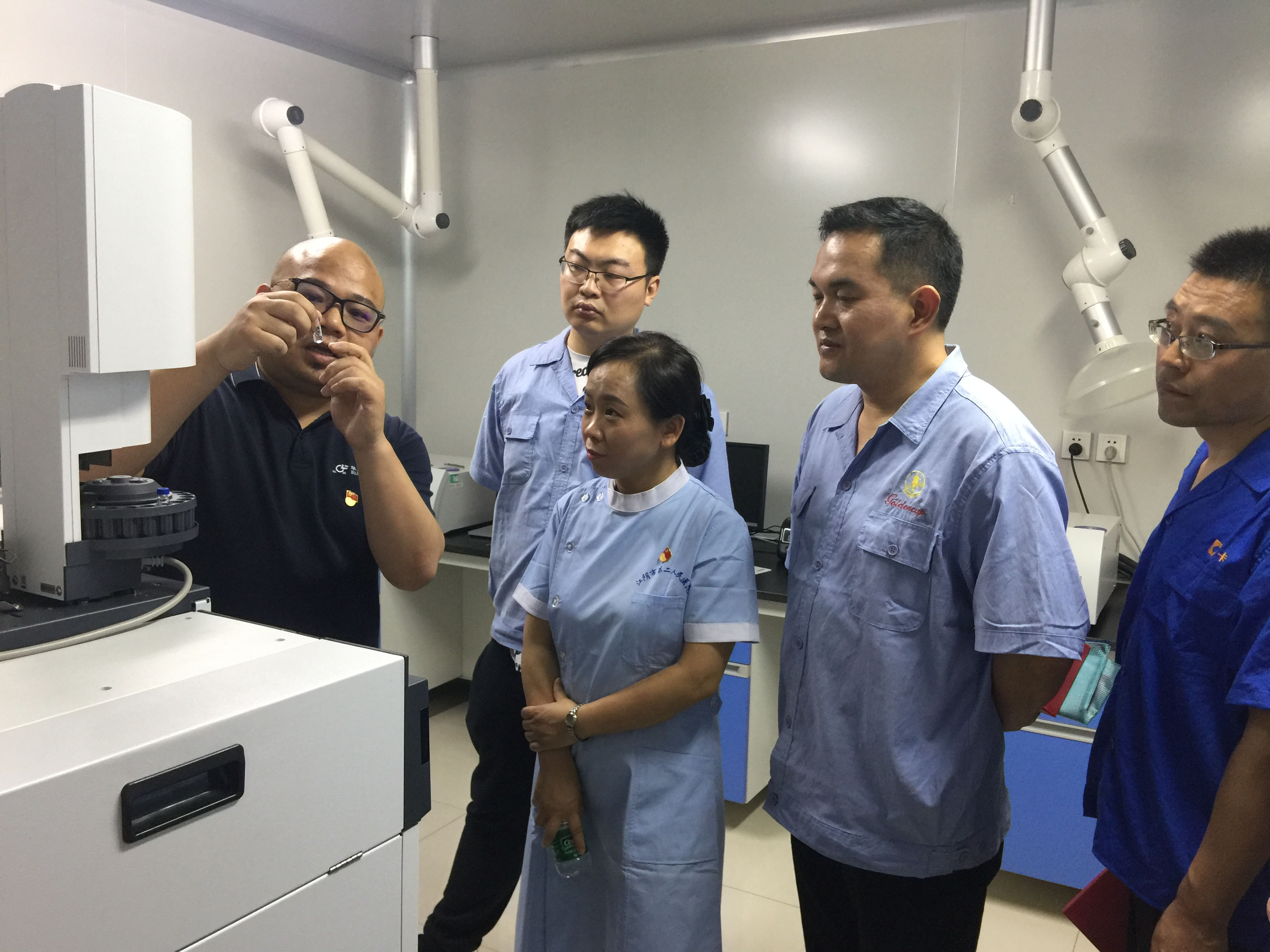 舐め犯し3波多野结衣