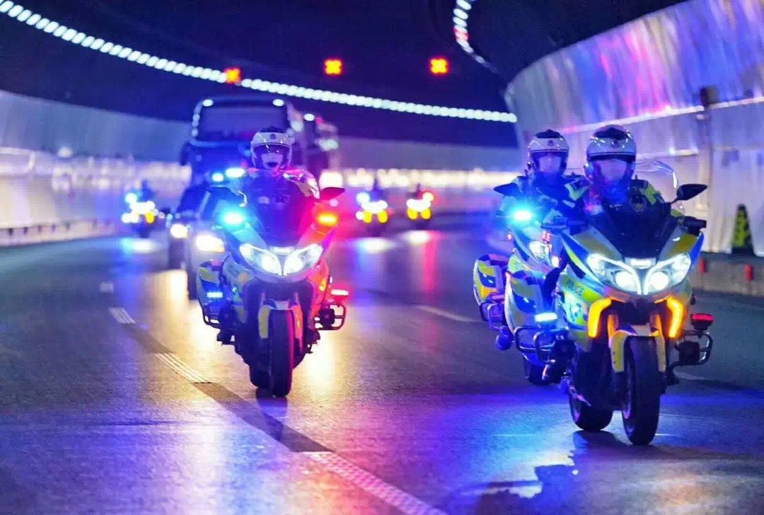 舐め犯し3波多野结衣