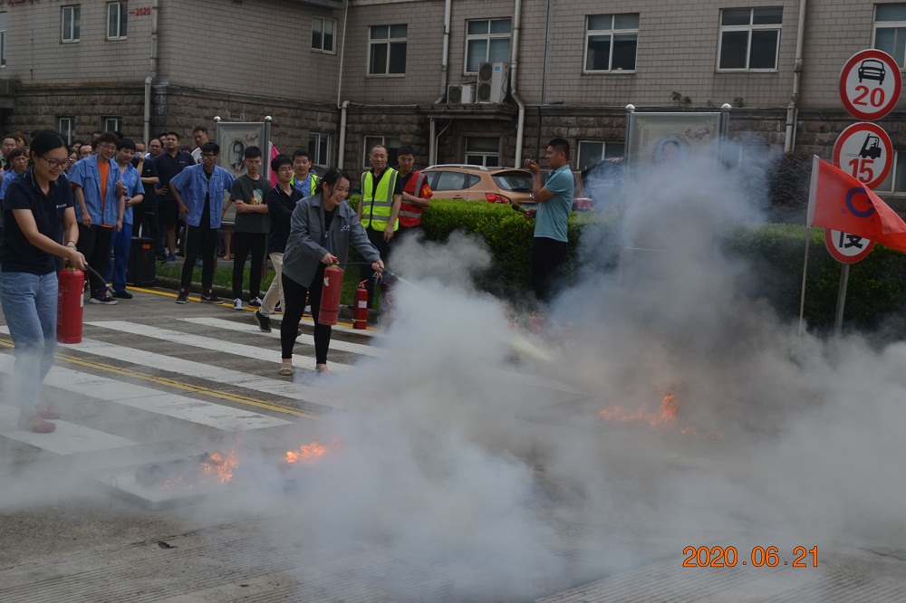 舐め犯し3波多野结衣
