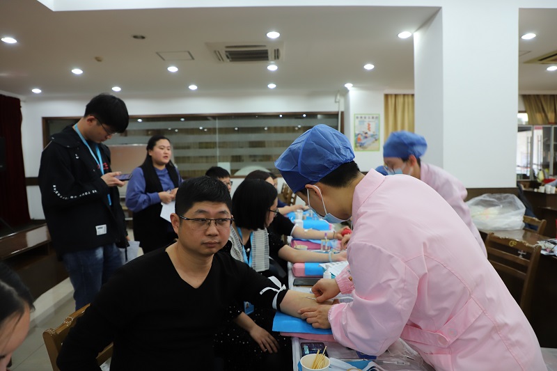 舐め犯し3波多野结衣