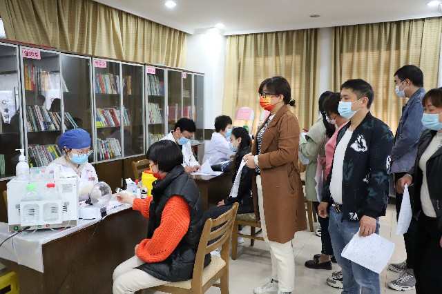 舐め犯し3波多野结衣