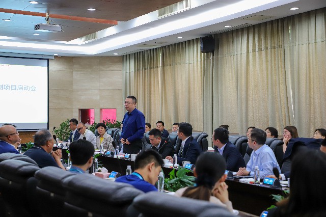 舐め犯し3波多野结衣