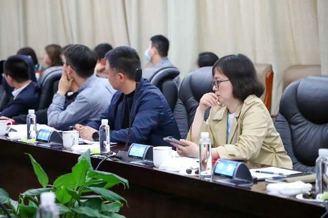 舐め犯し3波多野结衣