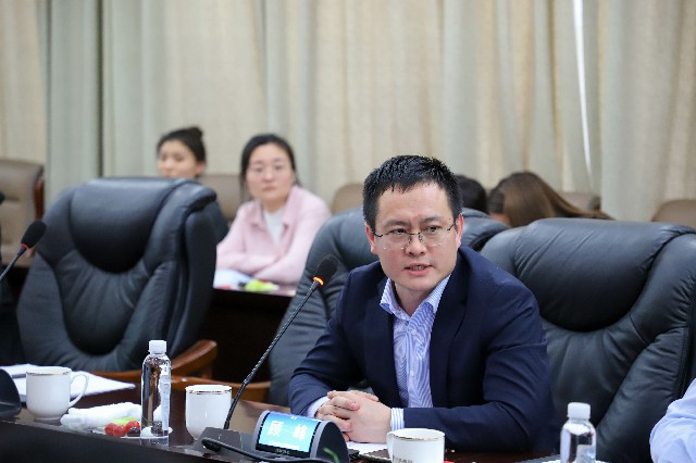 舐め犯し3波多野结衣