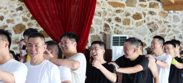 舐め犯し3波多野结衣