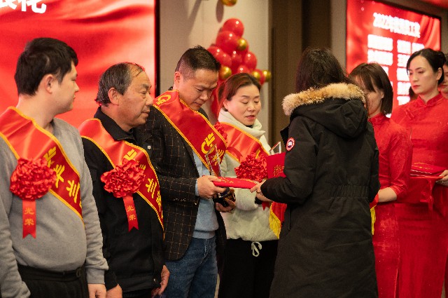 舐め犯し3波多野结衣