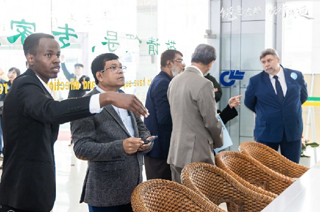 舐め犯し3波多野结衣