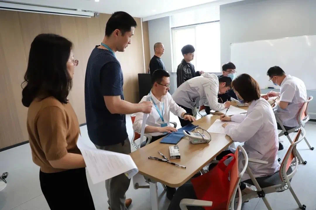 舐め犯し3波多野结衣