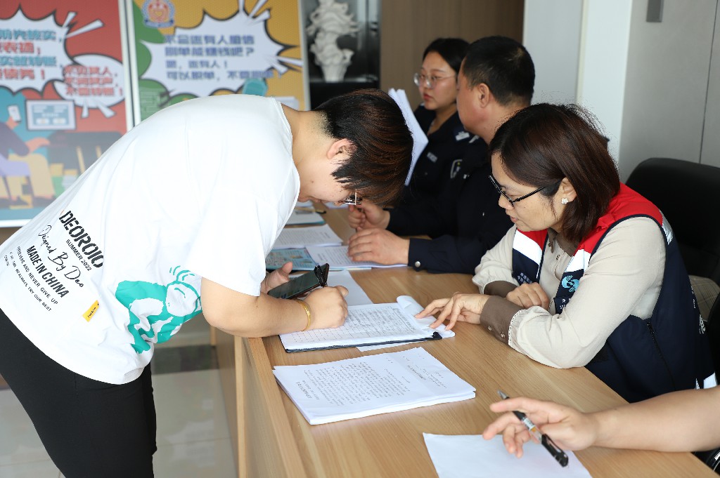 舐め犯し3波多野结衣