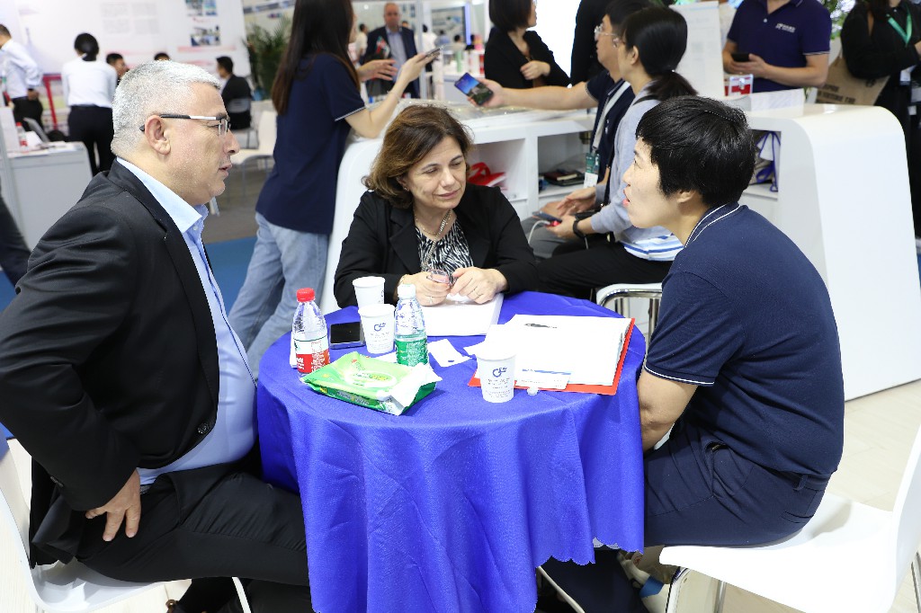 舐め犯し3波多野结衣