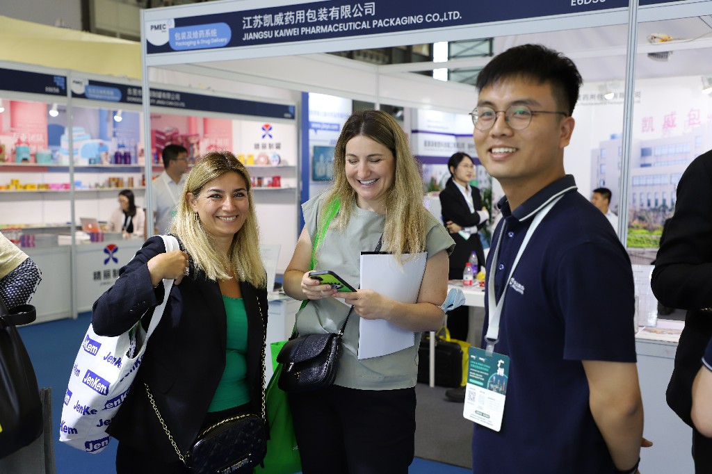 舐め犯し3波多野结衣