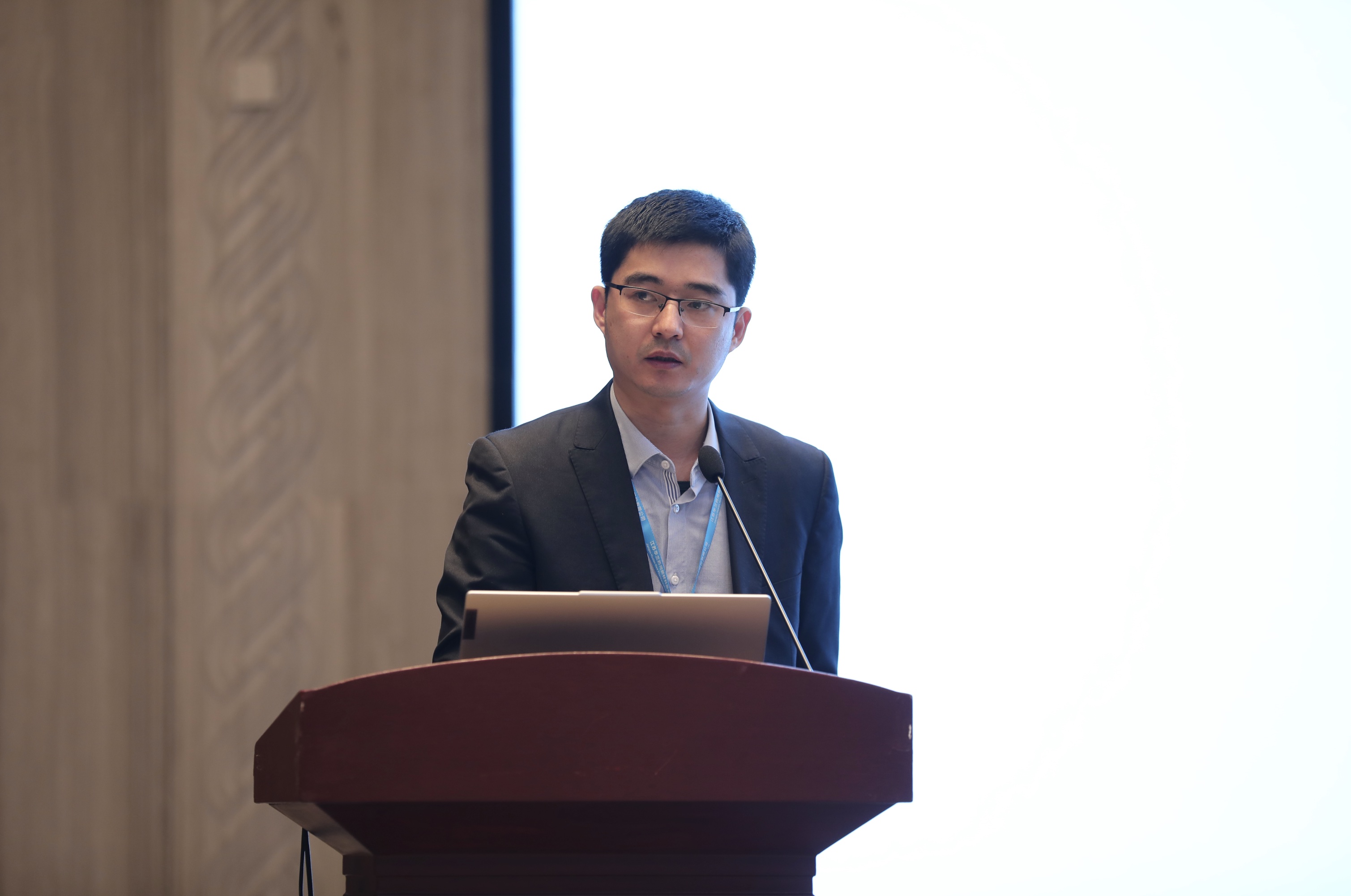 舐め犯し3波多野结衣