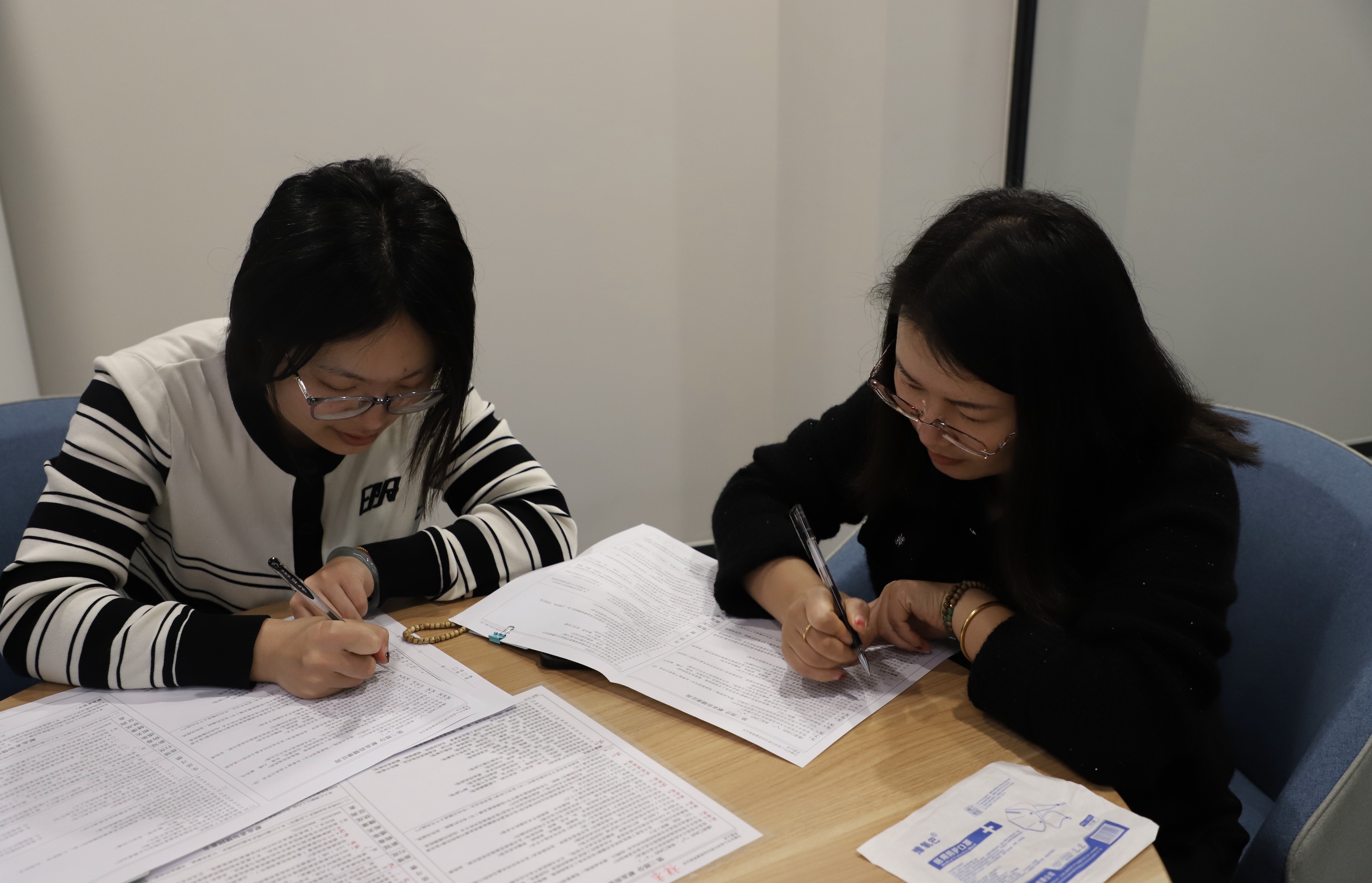 舐め犯し3波多野结衣