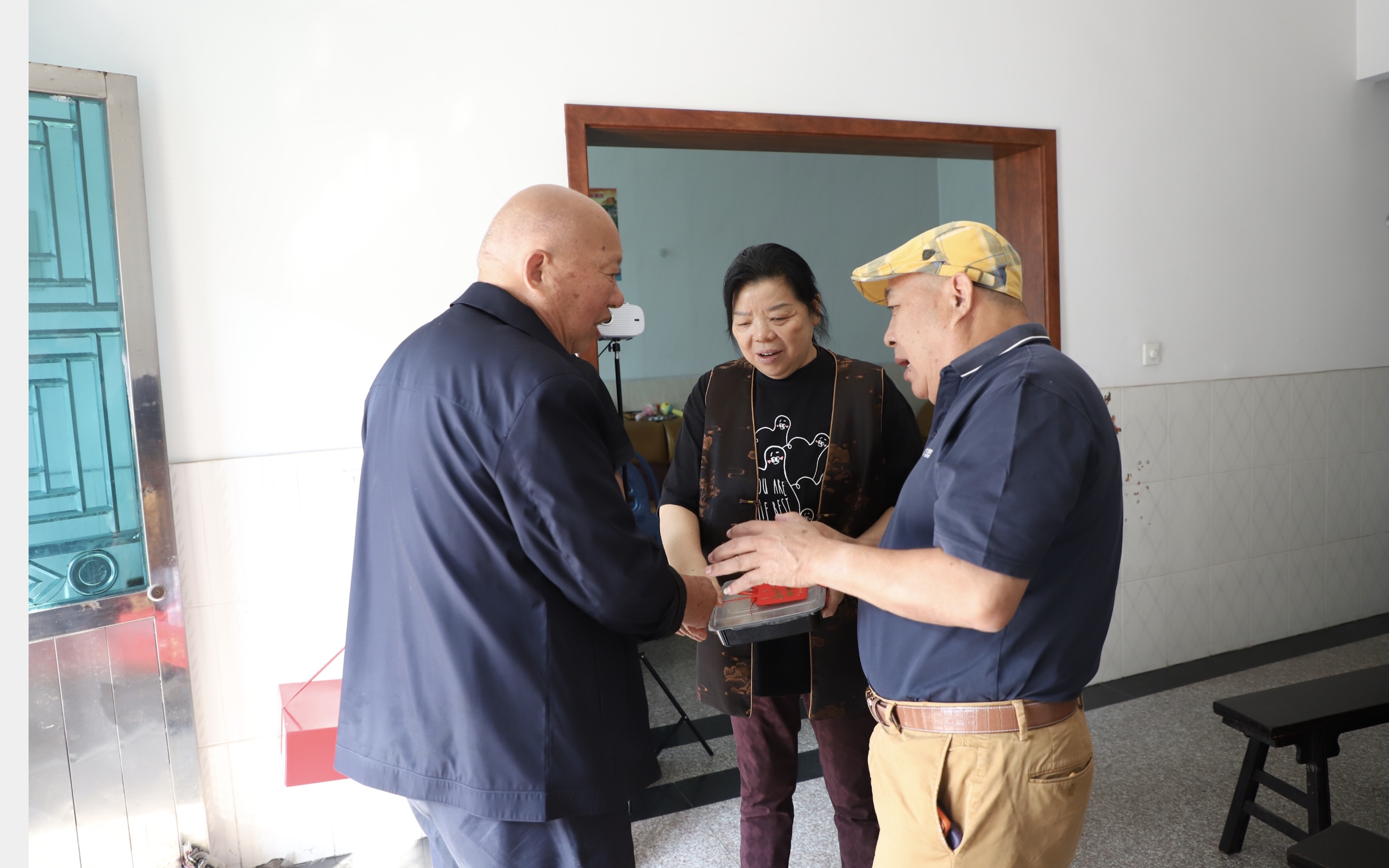 舐め犯し3波多野结衣